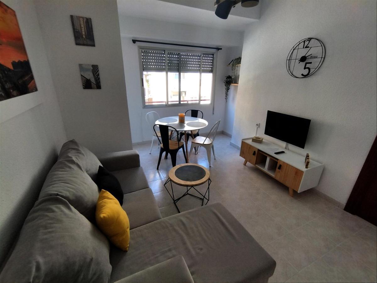 Guesthouse Shared With Host Аликанте Екстериор снимка