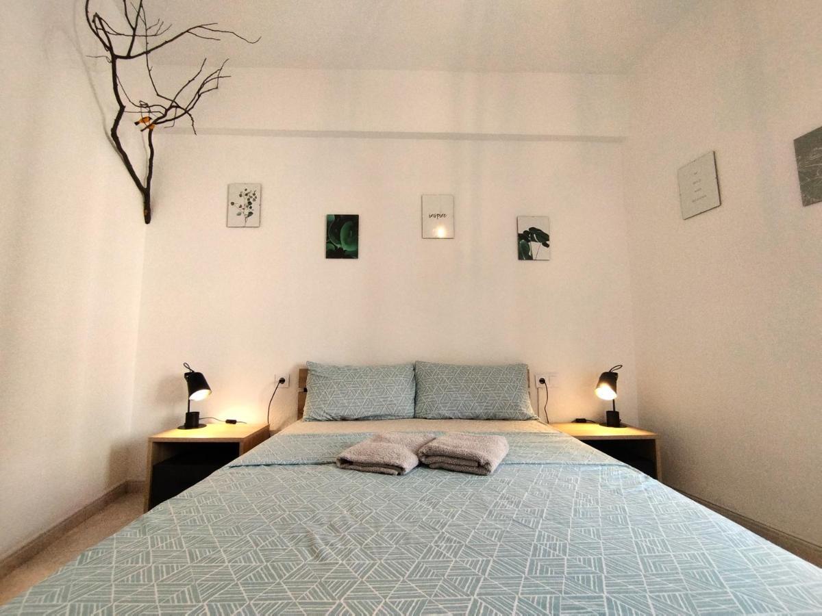 Guesthouse Shared With Host Аликанте Екстериор снимка