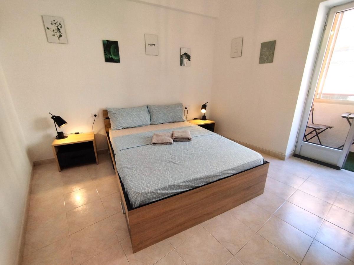 Guesthouse Shared With Host Аликанте Екстериор снимка
