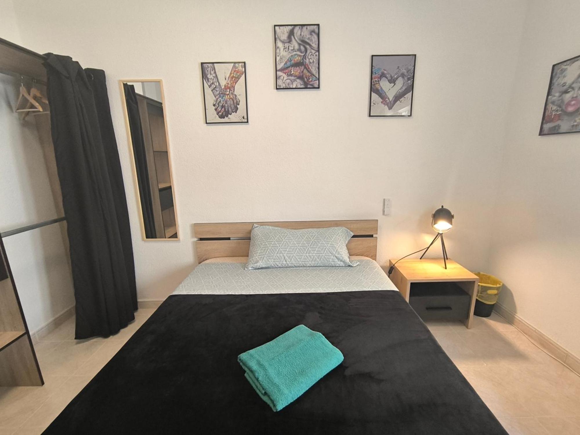 Guesthouse Shared With Host Аликанте Екстериор снимка